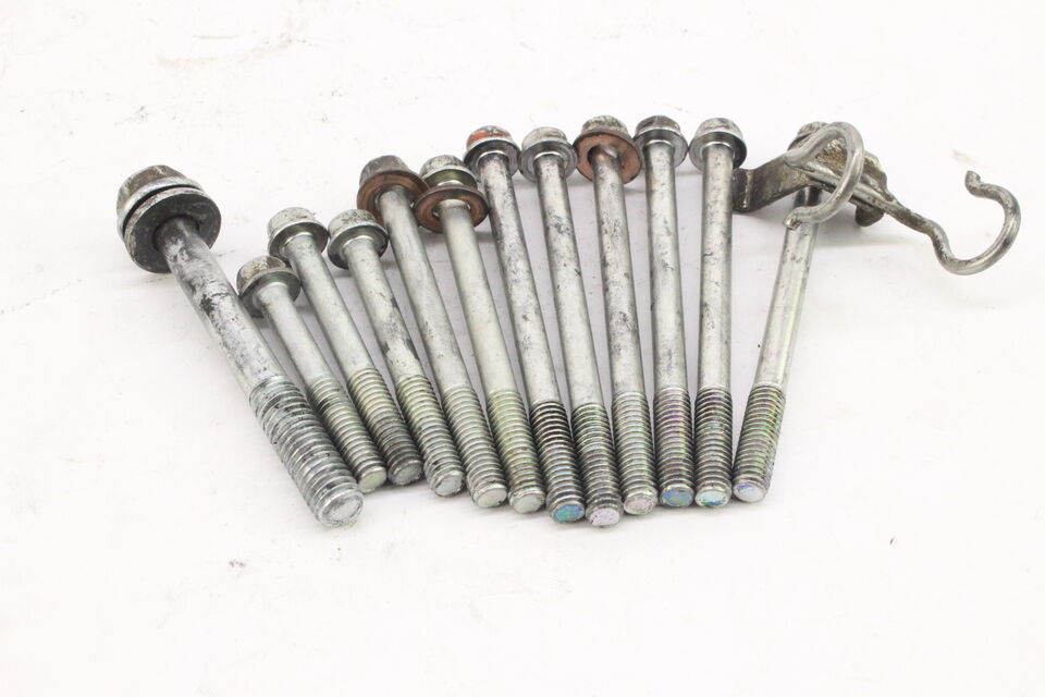 2005 Honda Crf450r Center Crankcase Hardware k7248 - $24.74
