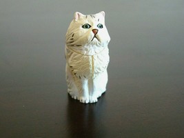 New Japan Kaiyodo Furuta Choco Egg Animal Pet Miniature White Persian Cat 2.5&quot; - £3.01 GBP