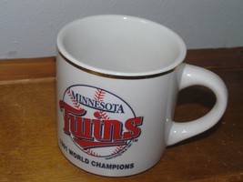 Gently Used Minnesota Twins 1991 World Champions Cream Pottery w Gilt Edge - £9.58 GBP