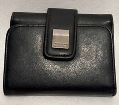 Predictions Payless Stores Black Buckle Snap Design Trifold Leather Wallet - $8.54