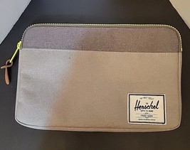 Herschel Supply Co. Size 12 Inches Anchor Sleeve, Raven Crosshatch Used - GOOD - $13.49