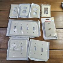 Lot Of 8 Ivory Leviton / RCA  Electrical Wall Plates &amp; Coaxial Cable Plate - $145.02 MXN