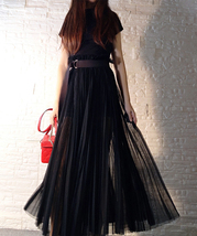 Black Pleated Long Tulle Skirt Outfit Women Plus Size Side Slit Tulle Skirt image 4