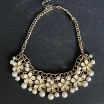 Vintage 60’s Ivory Enamel Daisies metal flower Pearl dangles bib necklace - £34.22 GBP