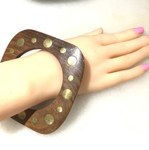 1980&#39;s Wood + Brass Studded Bangle Bracelet - £39.33 GBP