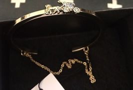 COACH Signature Horse and Carriage Chain Cuff Yellow Gold Bracelet - £39.81 GBP