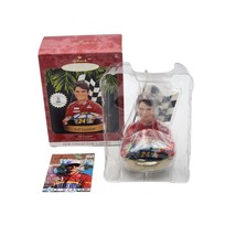 1997 JEFF GORDON Stock Car Champions Hallmark Keepsake Ornament &amp; Tradin... - $263.19 MXN