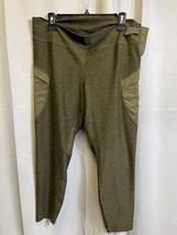 Old navy SKU 7681 Ladies Olive Green Athletic Leggings With Pockets Size XL - $14.01