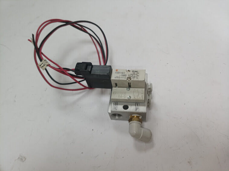 SMC VQD1151-5M0 Solenoid Valves VVQD1000-10A-5 on 4 Port Manifold New - $16.49