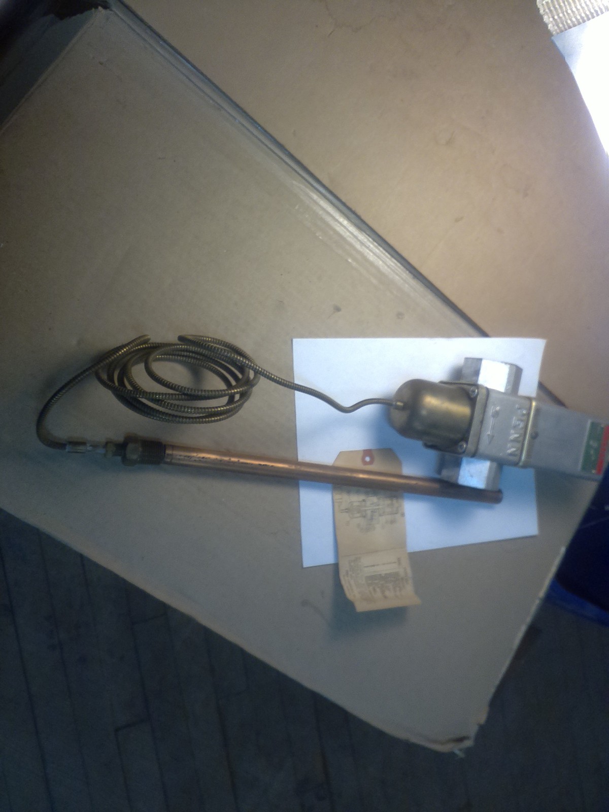 (NOS) PENN CONTROL/JOHNSON CONTROL V47AD-1 TEMPERATURE CONTROLLED 1&quot; NPT... - $128.59