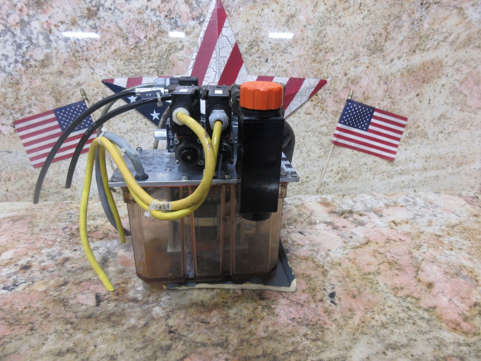 HAWE LUBRICATOR FP 12 M-H 1,1/B1,3-AX3E/140-BWN 1 F-H 8-21-1-G24 MAHO MH800W CNC Item image 2