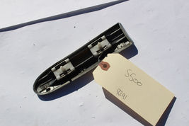 2000-2002 MERCEDES S500 LEFT FENDER LOGO EMBLEM MOULDING R291 image 3