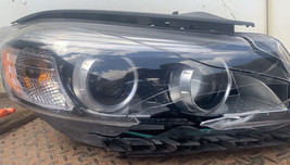 Kia Sorento Headlight 2016-2017-2018  Right passenger side Broken FOR PARTS ONLY - £57.30 GBP