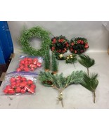 Lot Of 18 -  Christmas Wreath, 5 Mini Trees, 2 Centerpieces &amp; Strawberry... - €17,19 EUR