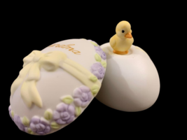 Vintage Easter Egg  Porcelain Duck Figurine and Ribbon Trinket Boxes  4.25&quot; - $184.50 MXN