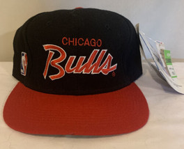 Vintage 90s Chicago Bulls Sports Specialties Script SnapBack Hat Cap 2 Tone Nwt - £178.05 GBP