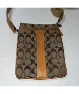 Coach Signature Monogram Canvas Messenger Crossbody Bag Brown &amp; Tan - $376.33 MXN