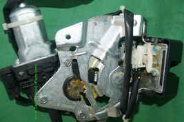 Toyota Sienna Rear Hatch Tailgate Liftgate Power Lock Latch Motor Actuator 04-08 image 2