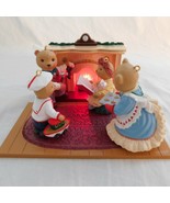 Hallmark Bearingers Victoria Circle &amp; Fireplace 1993 Papa Mama Son Daugh... - £22.67 GBP