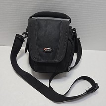 Excellent Lowepro Digital Camera Bag Black for DSLR &amp; Short Zoom Cameras - $8.90