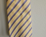 Cravatta da uomo Pierre Cardin 100% seta, righe giallo/viola nuova con e... - $9.43
