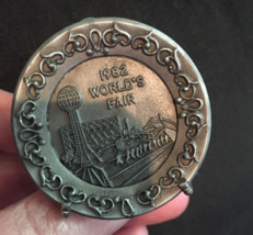 World&#39;s Fair pewter dish Vintage 1982 little bigger then silver dollar, on stand - £9.73 GBP