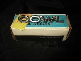 1970 1971 1972 CHEVELLE COWL EMBLEM 3968567 OEM GR 8.055 - $24.99