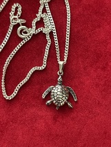 STERLING silver turtle pendant necklace  - £32.05 GBP