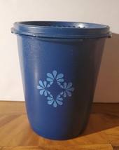 Vintage Tupperware Servalier Canister Rare Blue Diamond Pattern 811-4 with Lid - £15.81 GBP