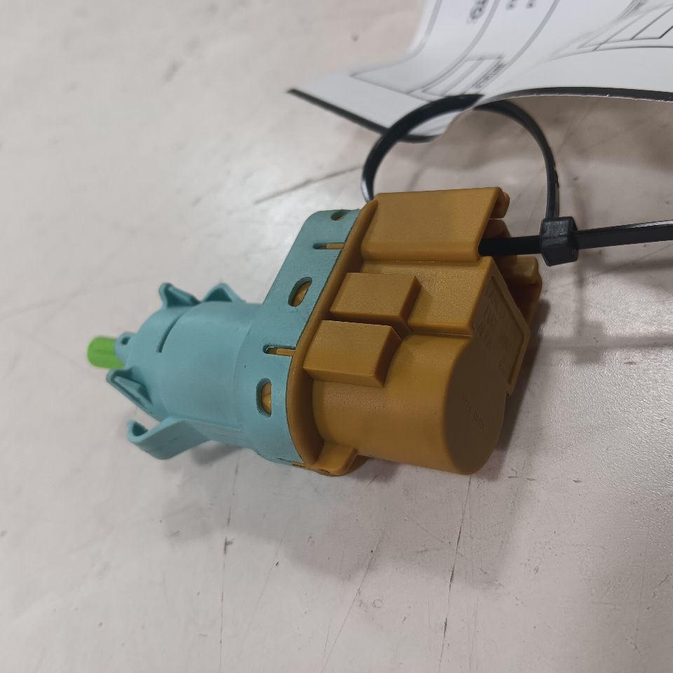 Jeep Renegade Brake Pedal Switch 2023 2022 2021 2020 - $21.89