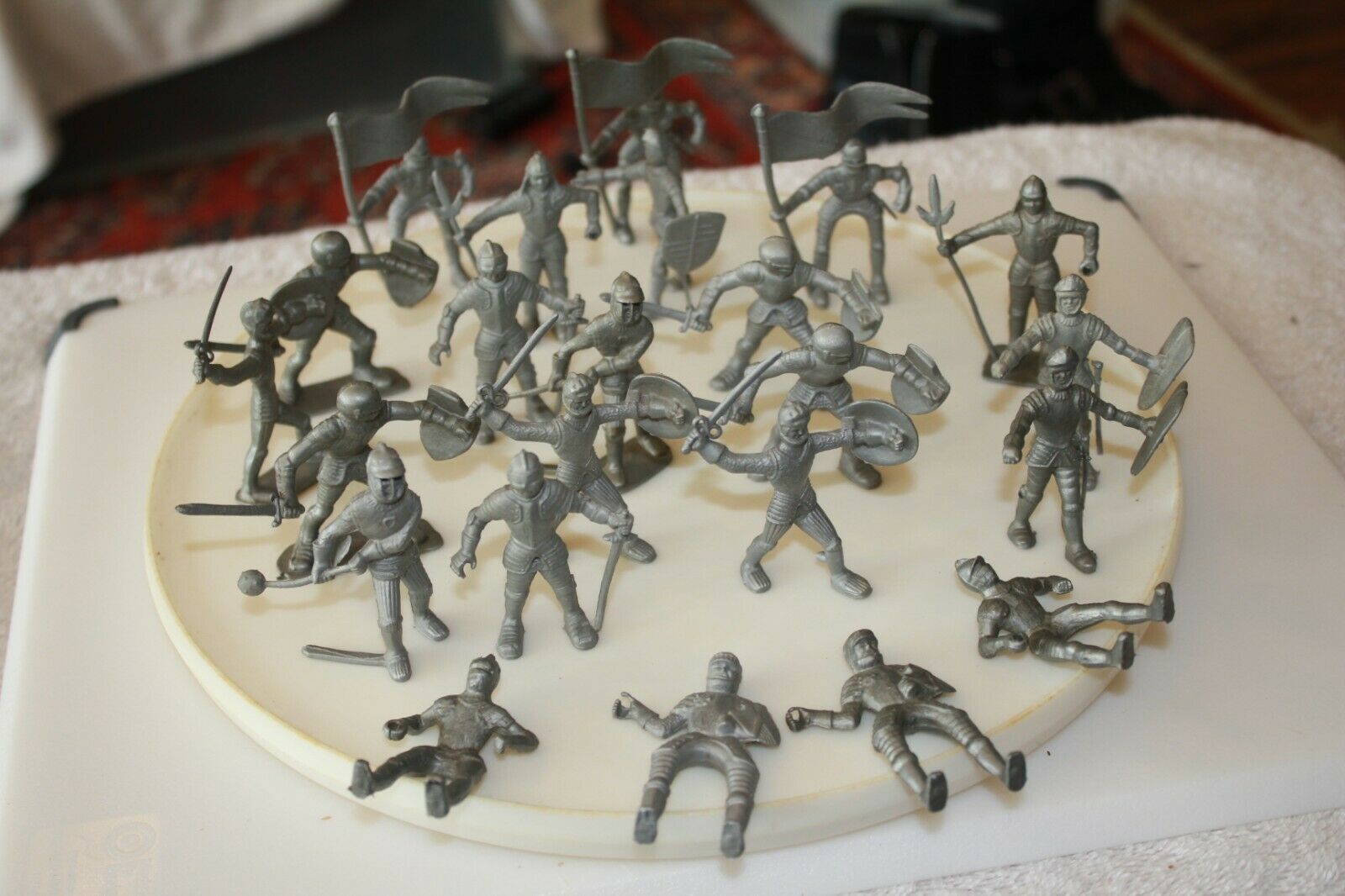 Original Marx 1950&#39;s Roobin Hood Knights jan21 #E - $64.35