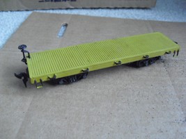 Vintage 1960s HO Scale Wood Kit Build Yellow Painted Flat Car 5 1/4&quot; - £17.12 GBP