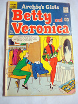Archie&#39;s Girls Betty and Veronica #111 1965 Good Beatles Poster Ad, Pin-Up - £7.85 GBP