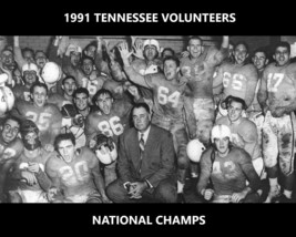 1951 TENNESSEE VOLUNTEERS 8X10 TEAM PHOTO NCAA FOOTBALL PICTURE CHAMPS - $4.94