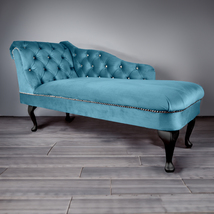 Regent Handmade Tufted Sky Blue Velvet Chaise Longue Bedroom Accent Chair - £255.78 GBP