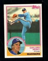 1983 Topps #463 Gaylord Perry Nm Mariners Hof *X108016 - £1.73 GBP