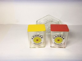 Kansas The Sunflower State Souvenir Salt &amp; Pepper Shakers W Tray Vintage Unused - £14.83 GBP