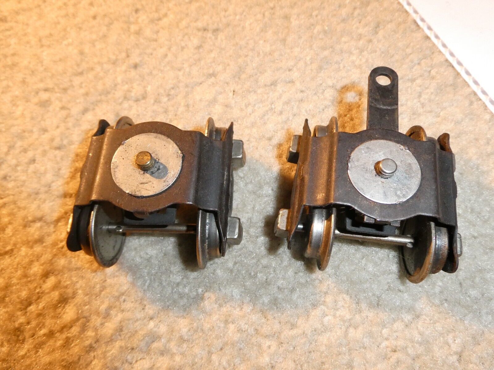 Vintage O Scale Metal Axles Freight Car Trucks with Wheels #10 - $16.83