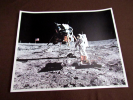 Neil Armstrong Buzz Aldrin Apollo 11 Tranquility Base Vintage 17X21 Color Photo - £116.65 GBP
