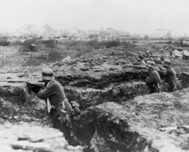 German soldiers on alert in a trench in France - 8x10 World War I Photo WWI - £6.98 GBP
