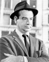 Mirage Featuring Walter Matthau 8x10 Photo - £6.26 GBP