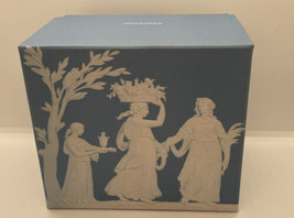 Wedgwood Venice round trinket box fine bone china 4" across with box & packaging - $18.69