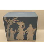 Wedgwood Venice round trinket box fine bone china 4&quot; across with box &amp; p... - $18.69