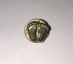 Gold Tone Tiny Metal Bare Feet Footprints Prints Lapel Pin Pinback Tie Tack - $107.73 MXN