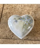Vintage Blue Porcelain Heart Shaped Trinket Box Jewelry Floral Design-Japan - €14,54 EUR