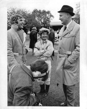 An item in the Toys & Hobbies category: Burt Baccarah Original 8x10 photo G9831