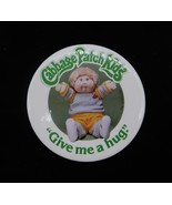 Vintage 1983 Cabbage Patch Kids &quot;Give Me A Hug&quot; 3&quot; Round Pin Button NOS HTF - €8,63 EUR