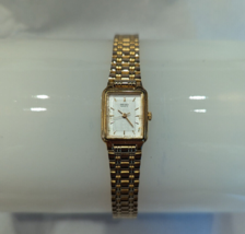 Vtg Seiko Women&#39;s Watch V401-5129 Gold Tone Dial, Case &amp; Band Needs Battery - £14.46 GBP