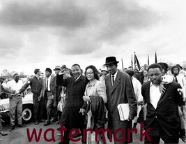 Martin Luther King Jr. &amp; Coretta Scott King marching March 25,1965 Photo... - $8.90
