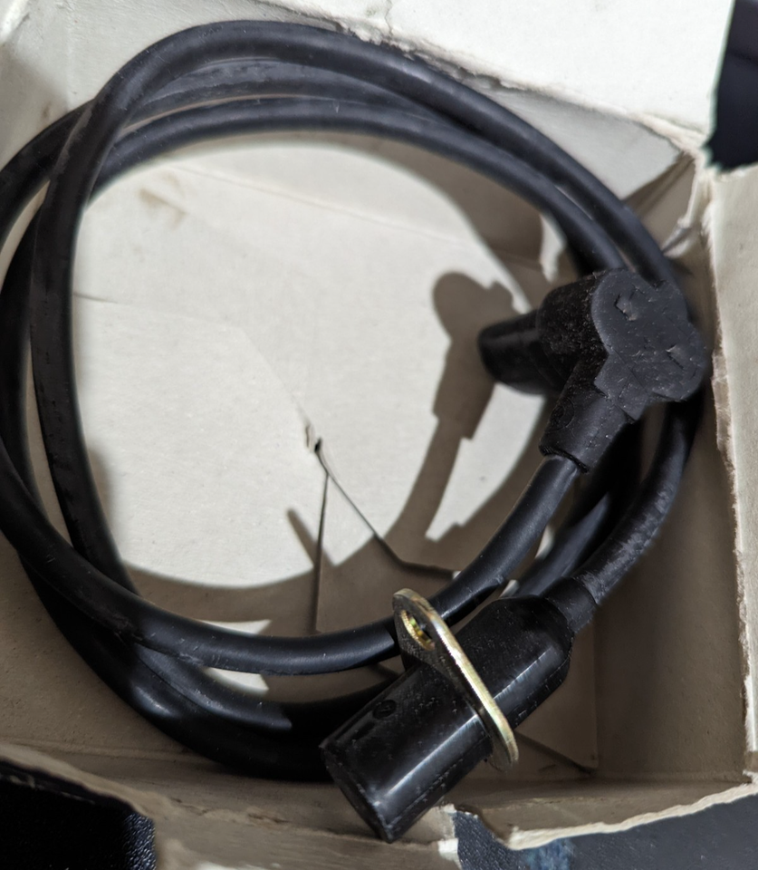MERCEDES CRANKSHAFT SENSOR 0021531328 0021532228 560SL 560SEC SEL 420SEL 300SE Item image 2